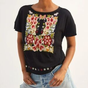 Tiny Petites x Anthropologie Black Embroidered T shirt size XS Petite Boho Folk